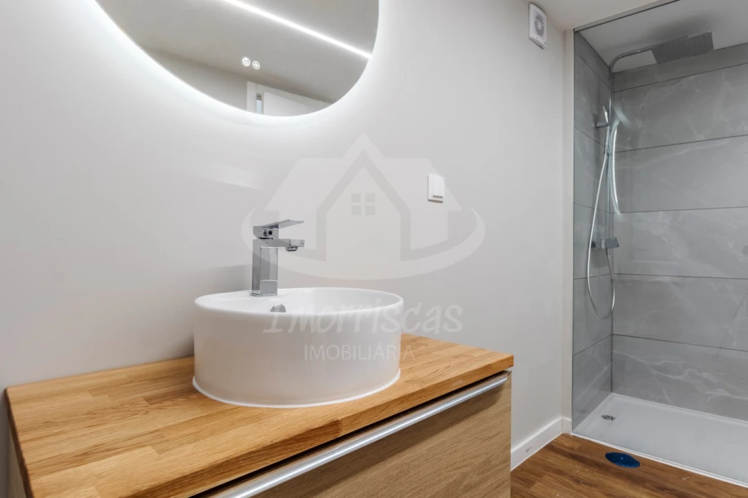 Apartamento T3 para Venda em Camarate, Unhos e Apelação Foto 41