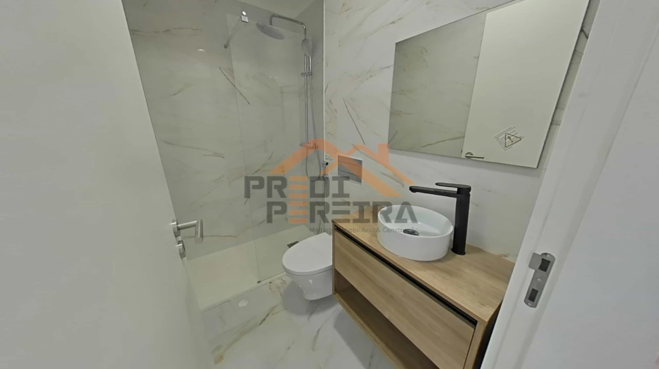 Apartamento T3 para Venda em Santo António dos Cavaleiros e Frielas Foto 6