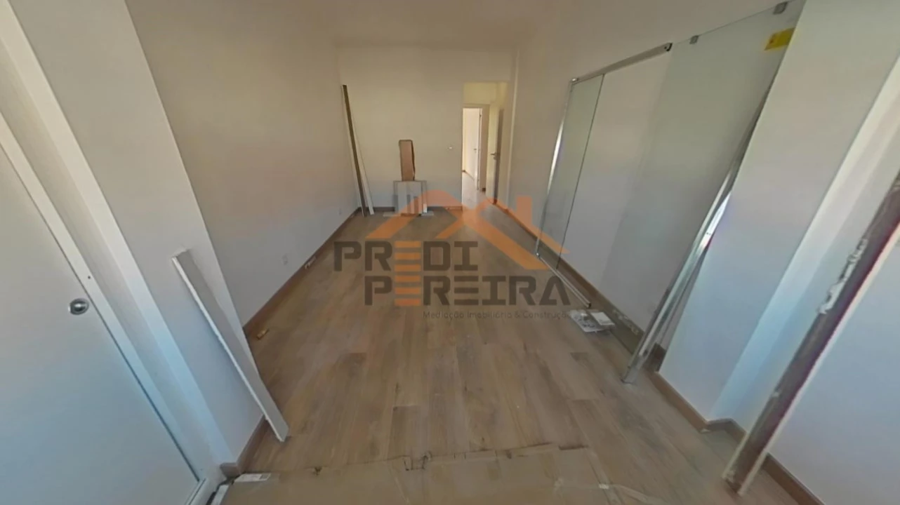 Apartamento T3 para Venda em Santo António dos Cavaleiros e Frielas Foto 20