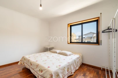 Moradia T6 para Venda em Oliveira do Douro