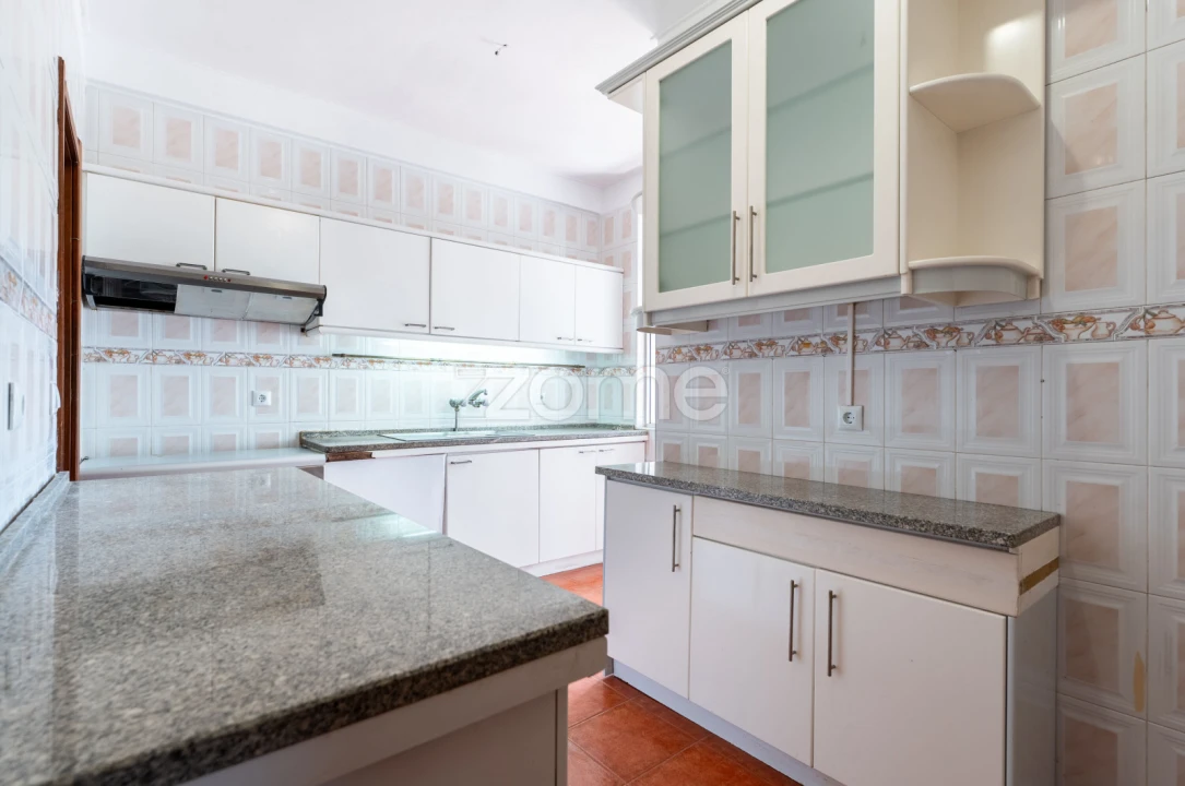 Apartamento T4 para Venda em Bonfim Foto 11