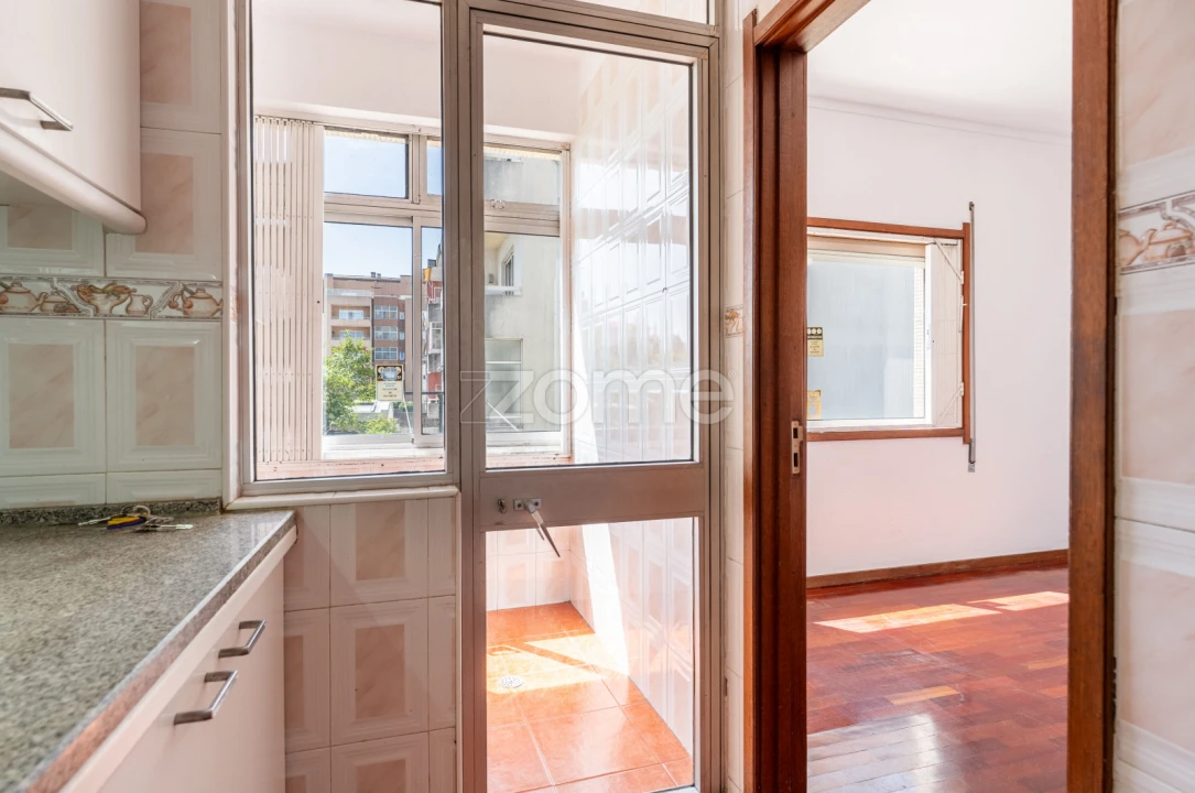 Apartamento T4 para Venda em Bonfim Foto 17