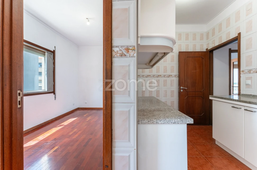Apartamento T4 para Venda em Bonfim Foto 14