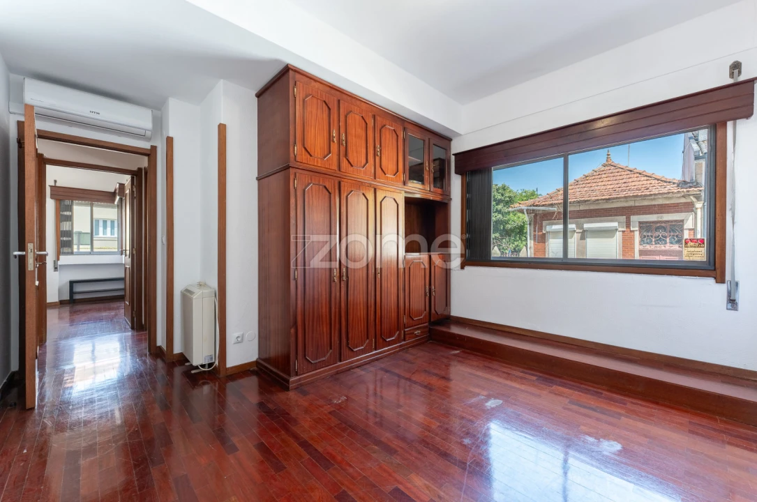 Apartamento T4 para Venda em Bonfim Foto 30