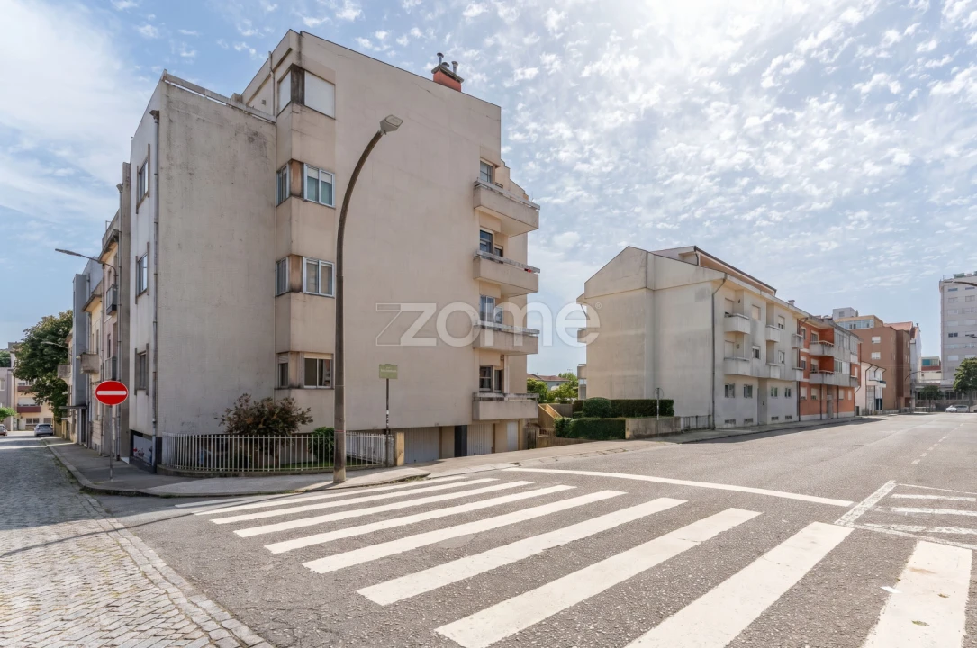 Apartamento T4 para Venda em Bonfim Foto 42