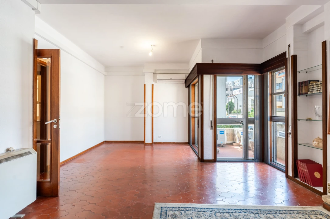 Apartamento T4 para Venda em Bonfim Foto 3