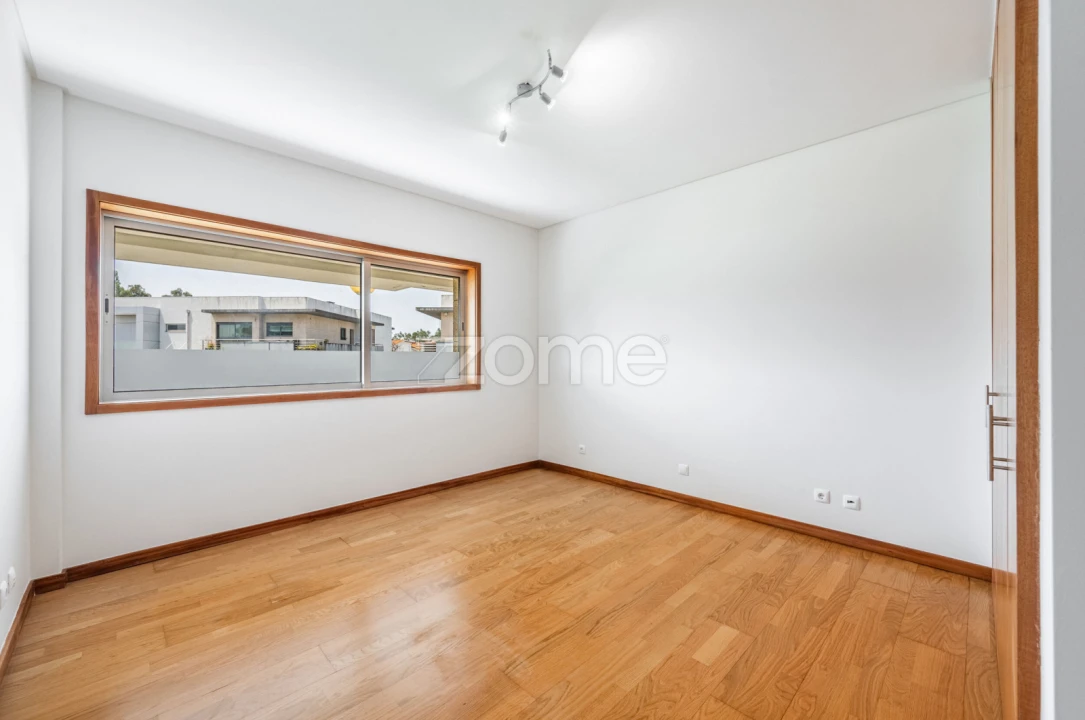 Apartamento T2 para Arrendamento em Castêlo da Maia Foto 10