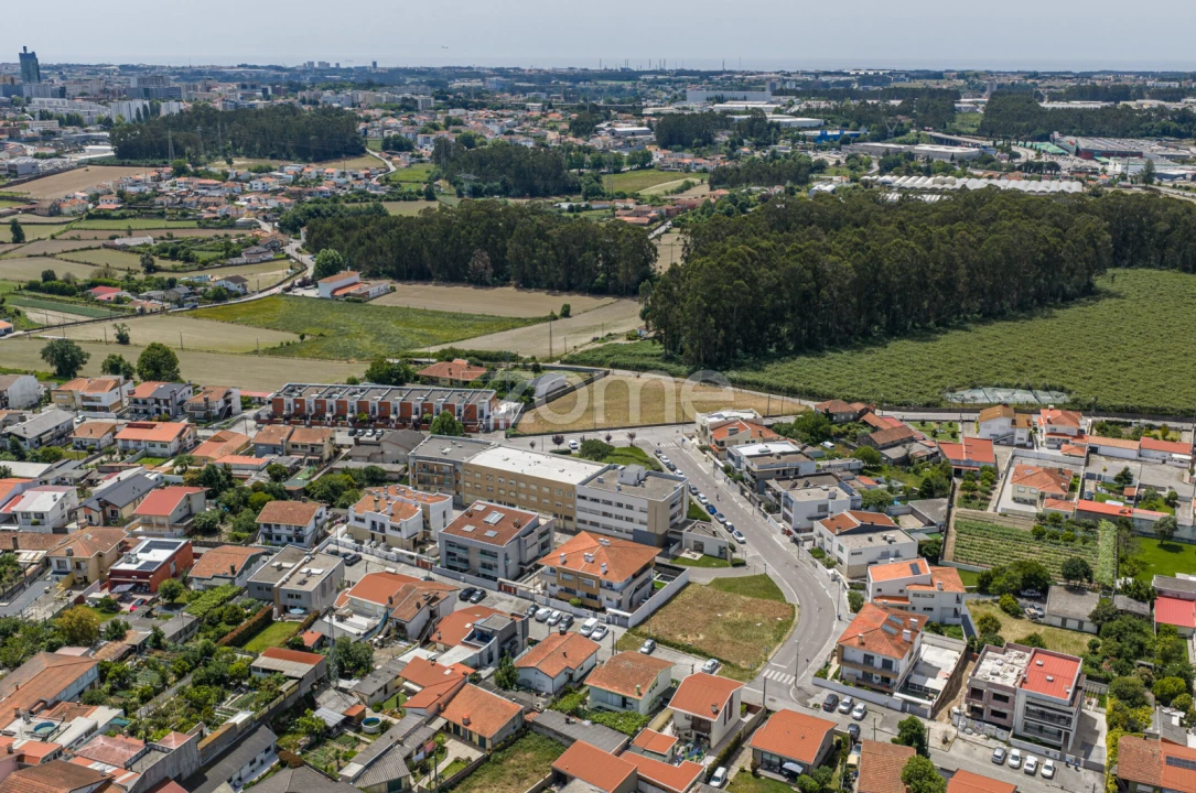 Apartamento T2 para Arrendamento em Castêlo da Maia Foto 22
