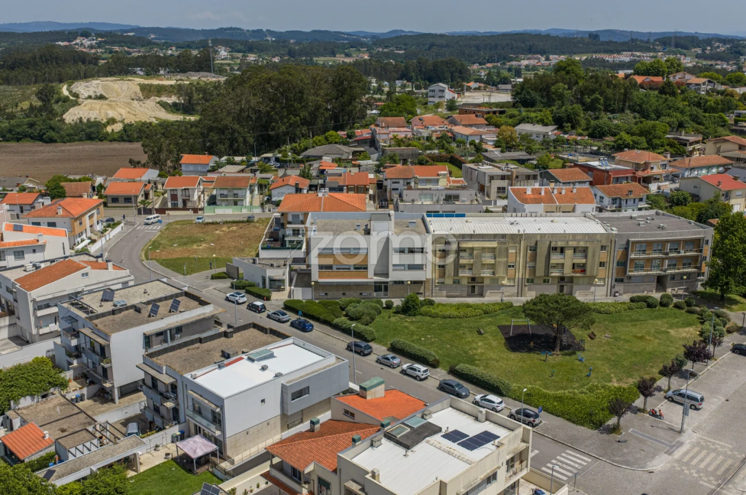 Apartamento T2 para Arrendamento em Castêlo da Maia Foto 18