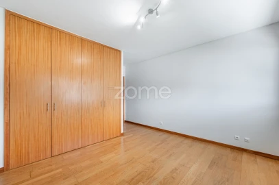Apartamento T2 para Arrendamento em Castêlo da Maia