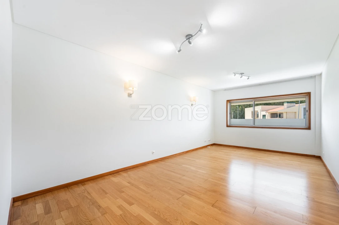 Apartamento T2 para Arrendamento em Castêlo da Maia Foto 6