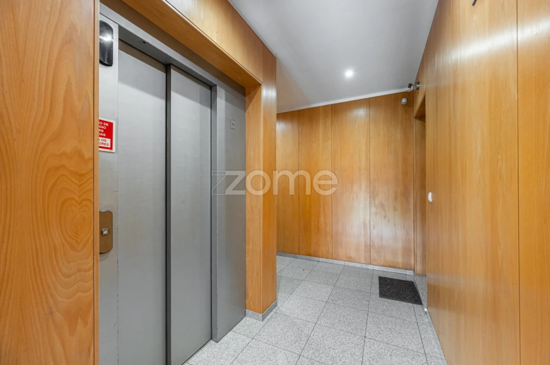 Apartamento T2 para Arrendamento em Castêlo da Maia Foto 15