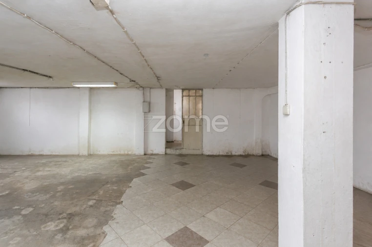 Terreno Comércio / Armazém para Venda em Campanhã Foto 5