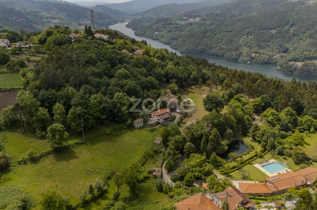 Moradia T9 para Venda em Caniçada e Soengas Foto 6