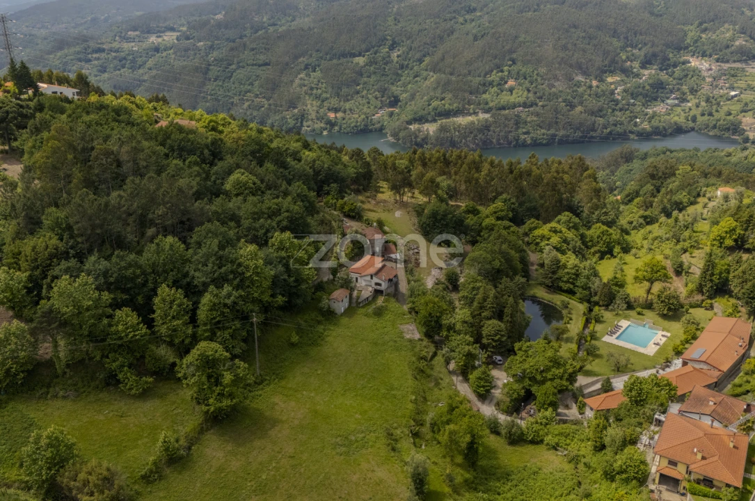 Moradia T9 para Venda em Caniçada e Soengas Foto 7