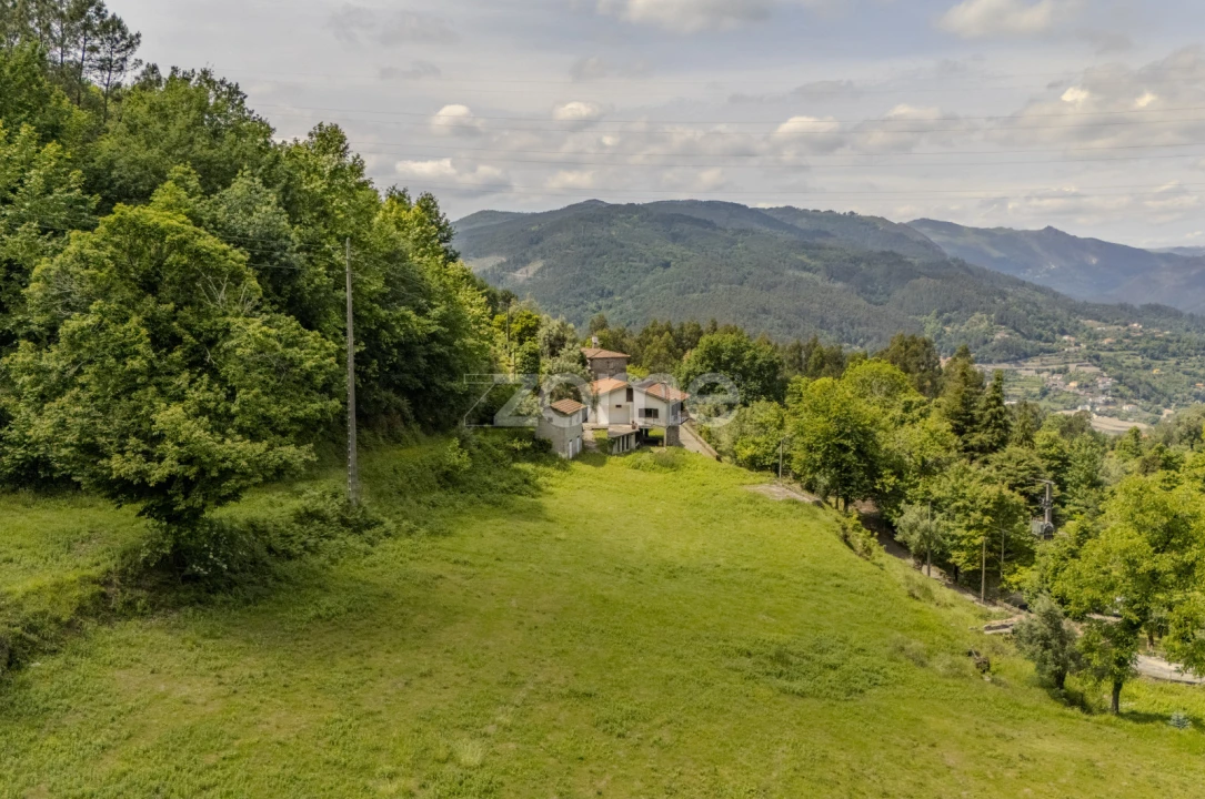 Moradia T9 para Venda em Caniçada e Soengas Foto 5