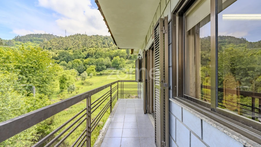 Moradia T9 para Venda em Caniçada e Soengas