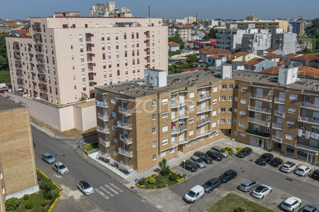 Apartamento T2 para Venda em Fânzeres e São Pedro da Cova Foto 18