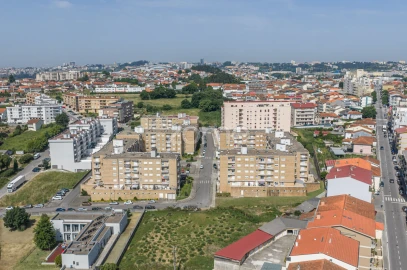 Apartamento T2 para Venda em Fânzeres e São Pedro da Cova