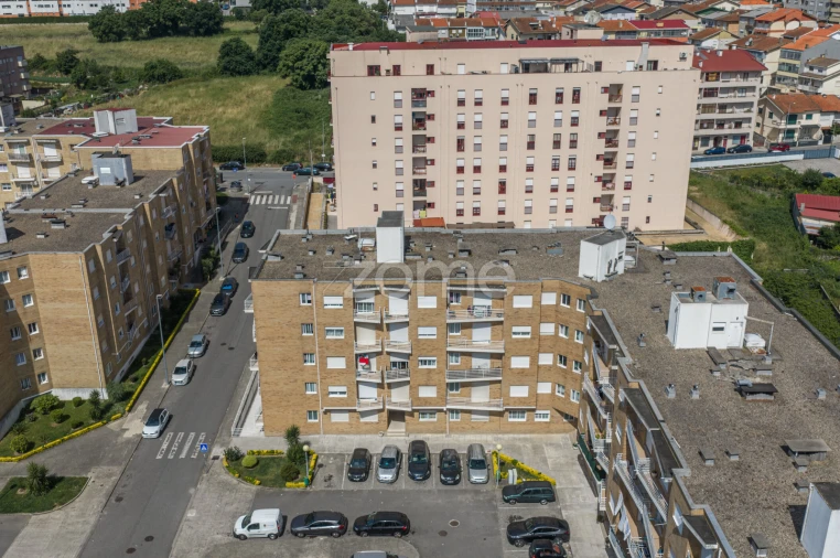 Apartamento T2 para Venda em Fânzeres e São Pedro da Cova Foto 17