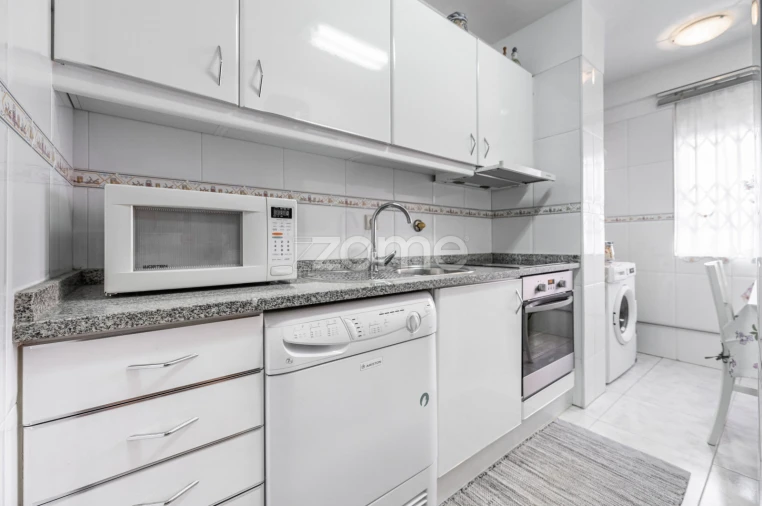 Apartamento T2 para Venda em Fânzeres e São Pedro da Cova Foto 6