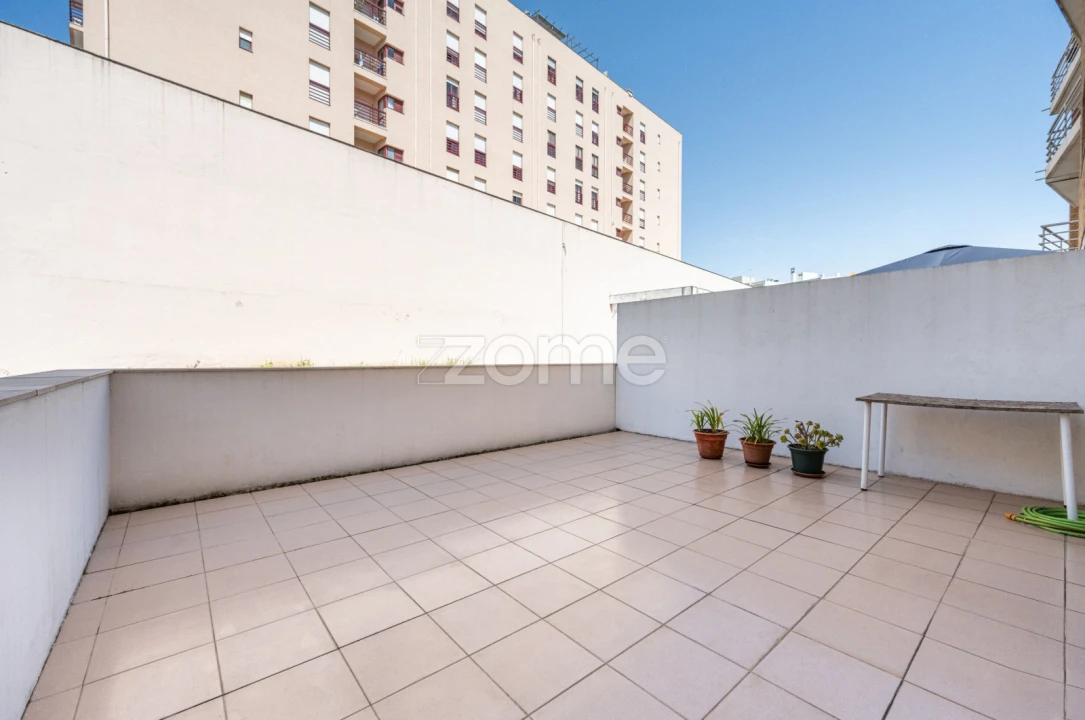 Apartamento T2 para Venda em Fânzeres e São Pedro da Cova Foto 5