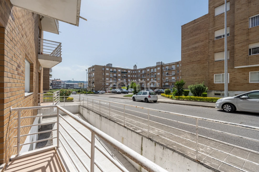 Apartamento T2 para Venda em Fânzeres e São Pedro da Cova Foto 10