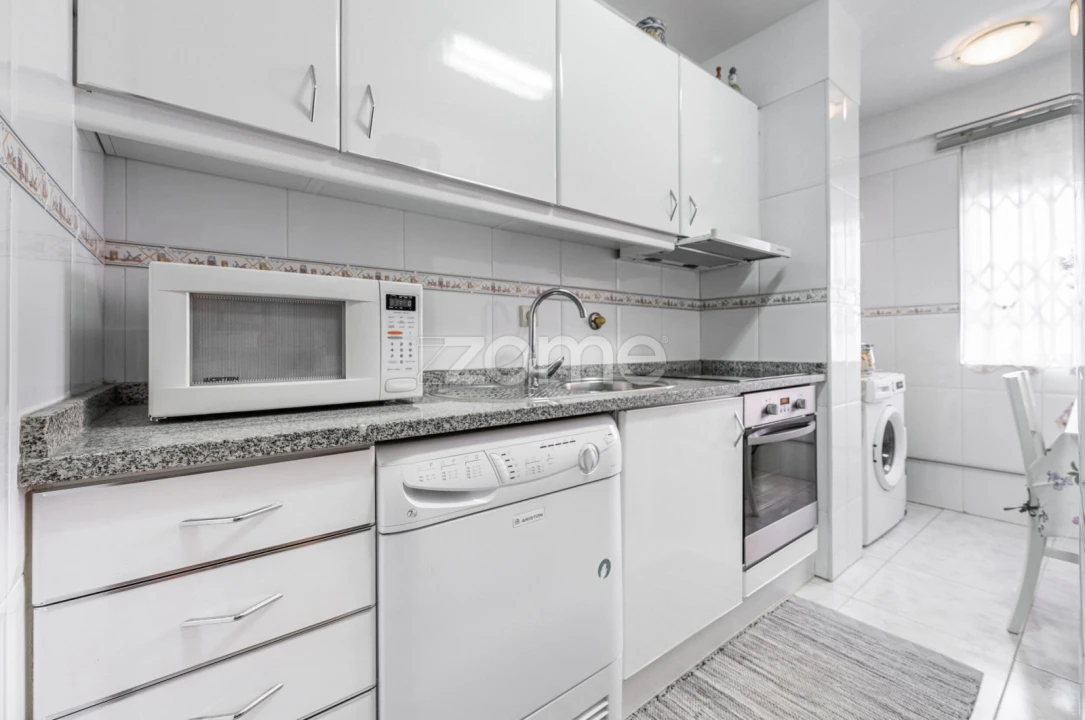 Apartamento T2 para Venda em Fânzeres e São Pedro da Cova Foto 6