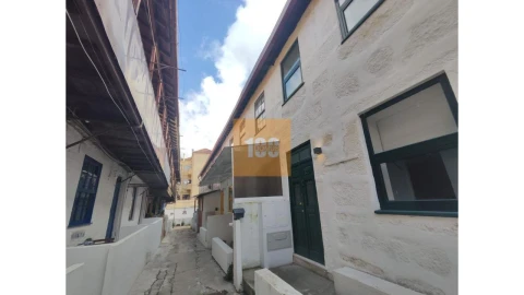 Moradia T1 para Venda em Cedofeita, Santo Ildefonso, Sé, Miragaia, São Nicolau e Vitória