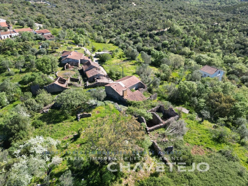 Moradia T2 para Venda em Além da Ribeira e Pedreira Foto 4