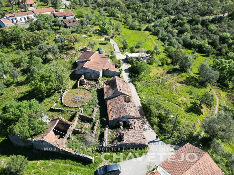 Moradia T2 para Venda em Além da Ribeira e Pedreira Foto 3