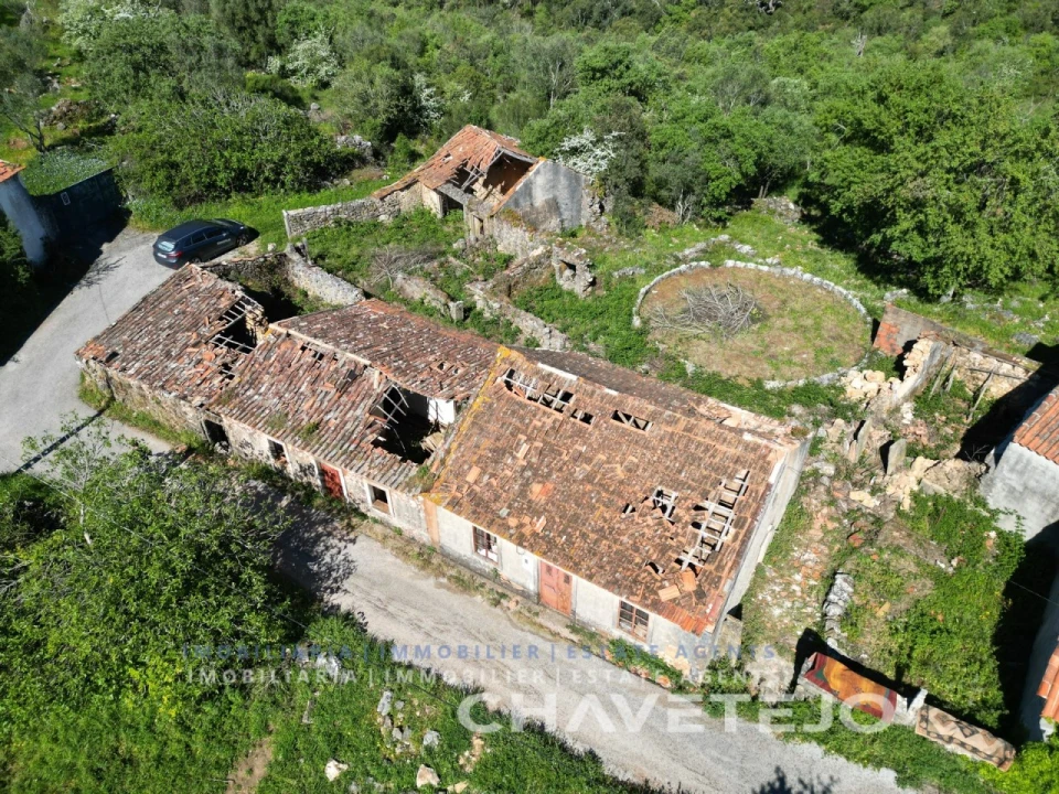 Moradia T2 para Venda em Além da Ribeira e Pedreira Foto 5