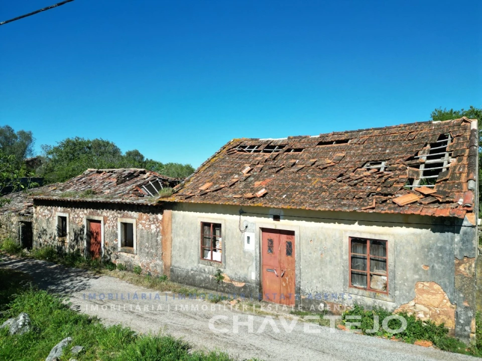 Moradia T2 para Venda em Além da Ribeira e Pedreira Foto 6