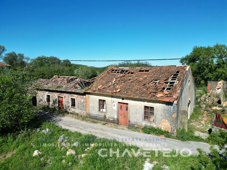 Moradia T2 para Venda em Além da Ribeira e Pedreira Foto 7