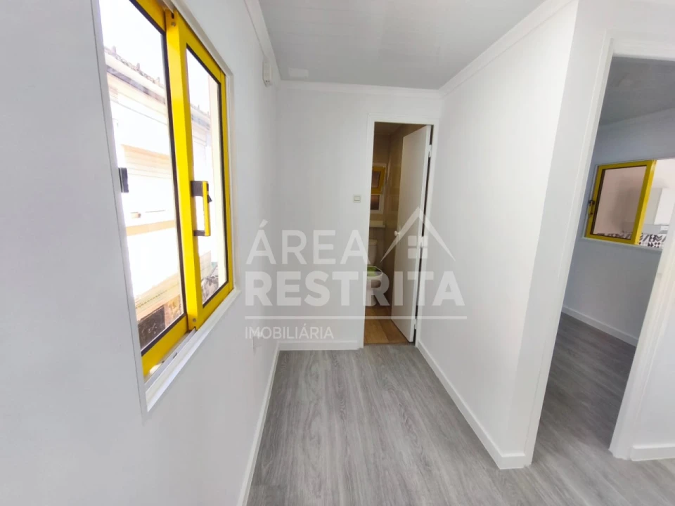 Moradia T2 para Venda em Fernao Ferro Foto 7