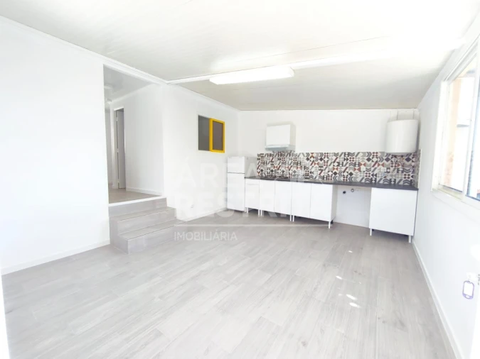 Moradia T2 para Venda em Fernao Ferro Foto 3