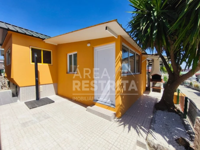 Moradia T2 para Venda em Fernao Ferro Foto 9