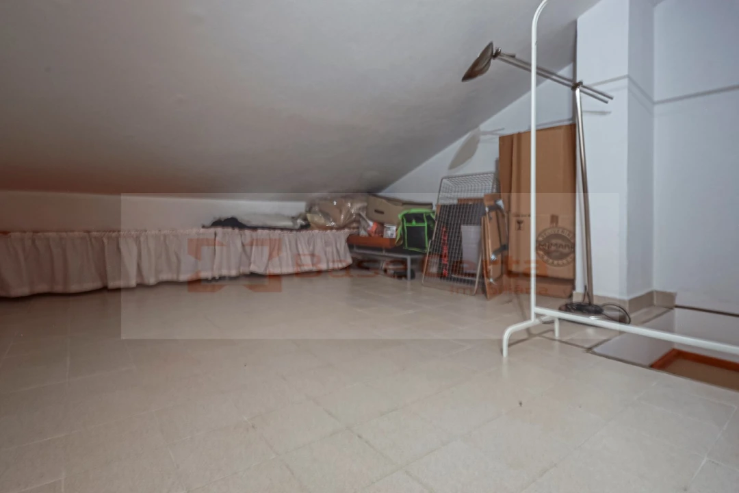Apartamento T1 para Venda em Carregado e Cadafais Foto 16
