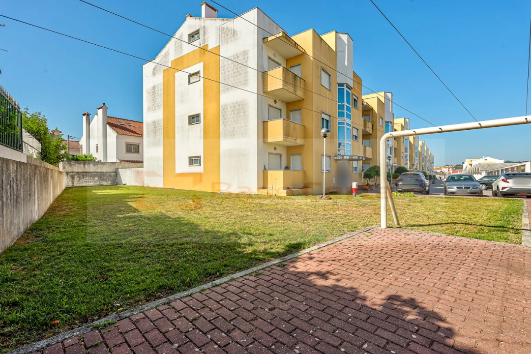 Apartamento T1 para Venda em Carregado e Cadafais Foto 21