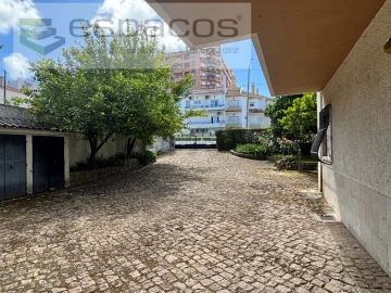 Moradia T6 para Venda em Castelo Branco