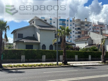 Moradia T6 para Venda em Castelo Branco