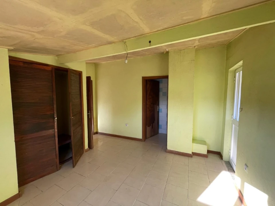 Moradia T2 para Venda em Bunheiro Foto 11