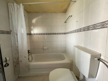 Moradia T2 para Venda em Bunheiro