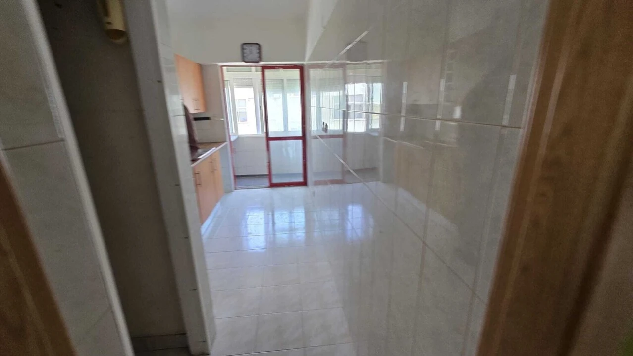 Apartamento T4 para Venda em Seixal, Arrentela e Aldeia de Paio Pires Foto 2