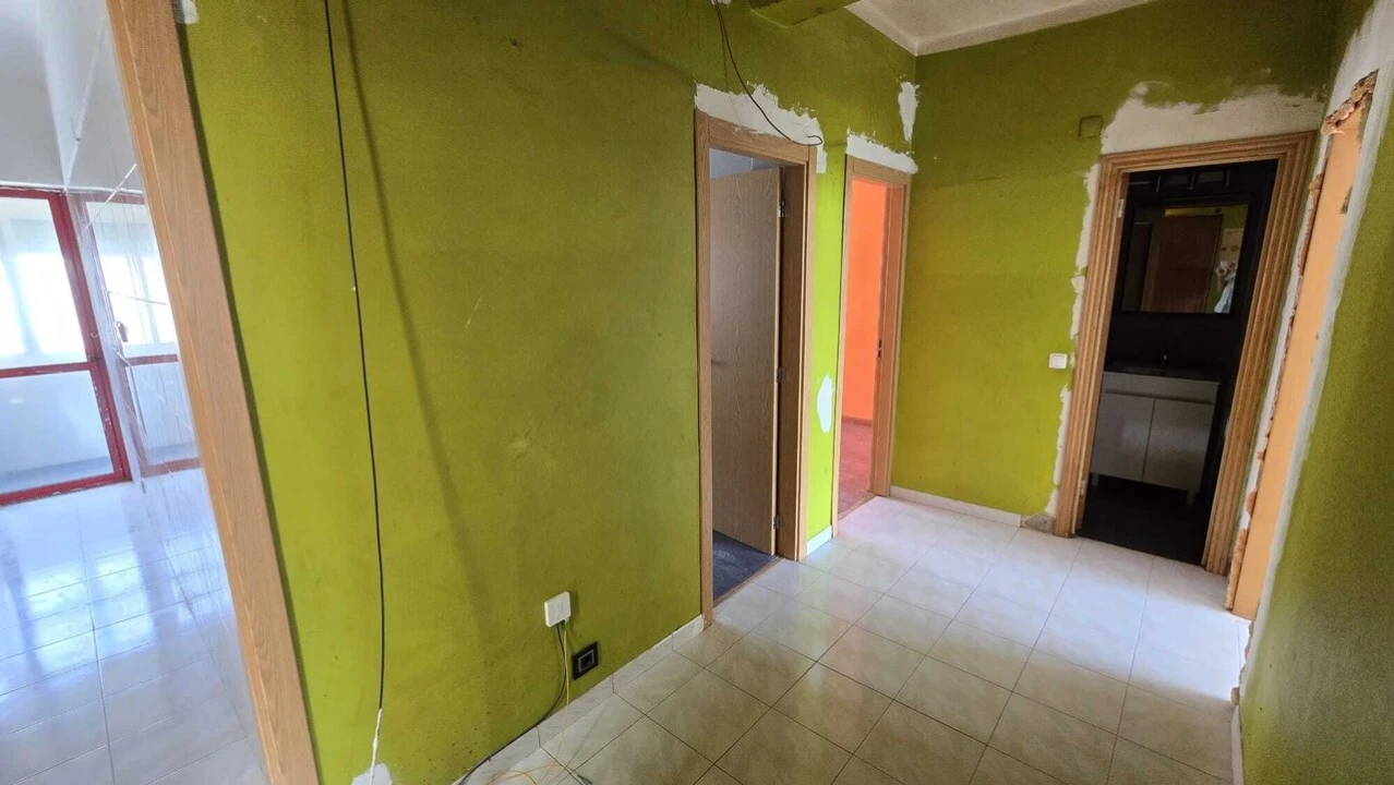 Apartamento T4 para Venda em Seixal, Arrentela e Aldeia de Paio Pires Foto 5