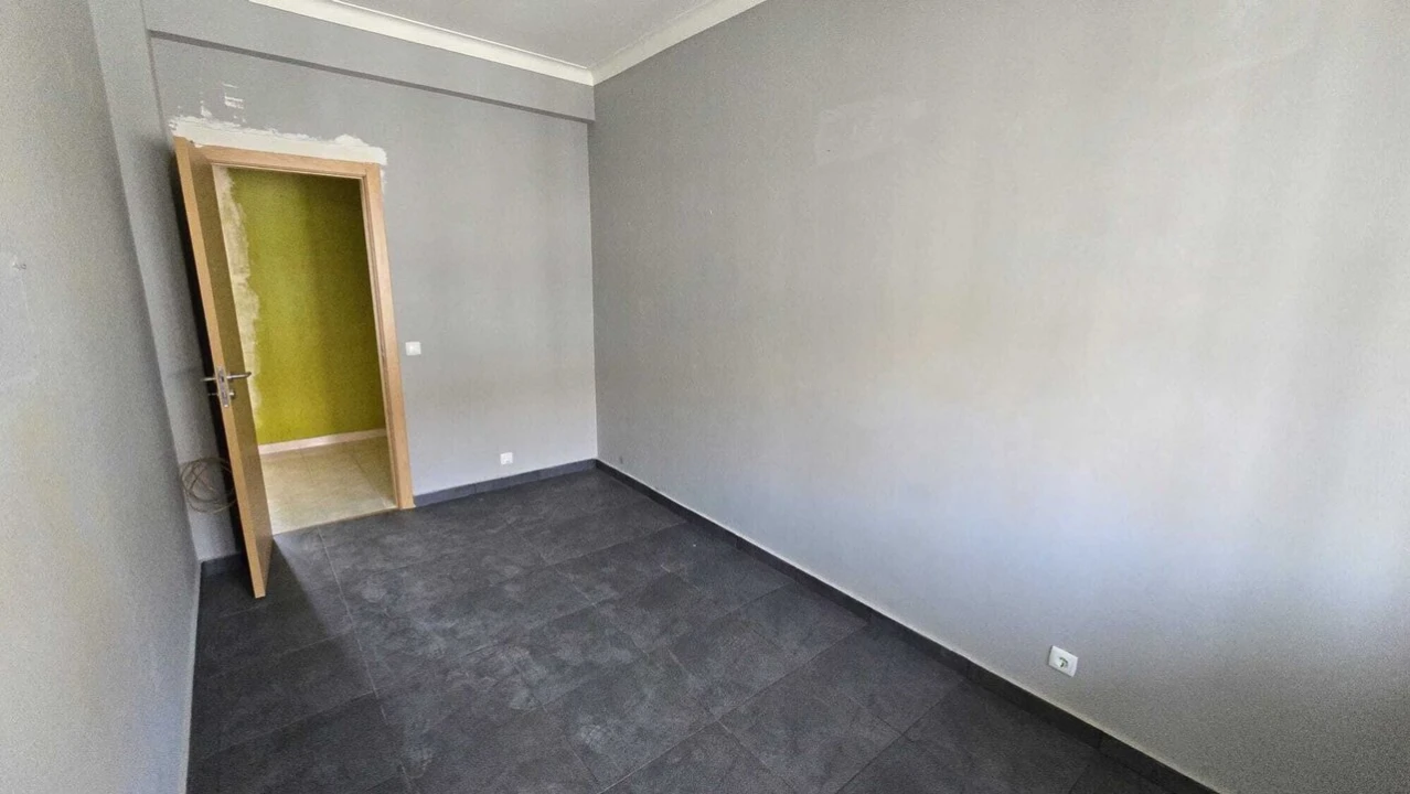 Apartamento T4 para Venda em Seixal, Arrentela e Aldeia de Paio Pires Foto 12