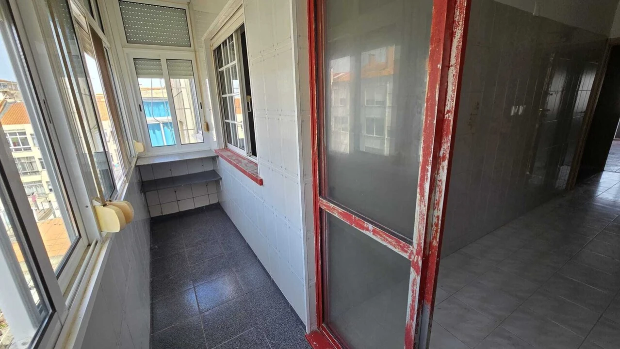 Apartamento T4 para Venda em Seixal, Arrentela e Aldeia de Paio Pires Foto 31
