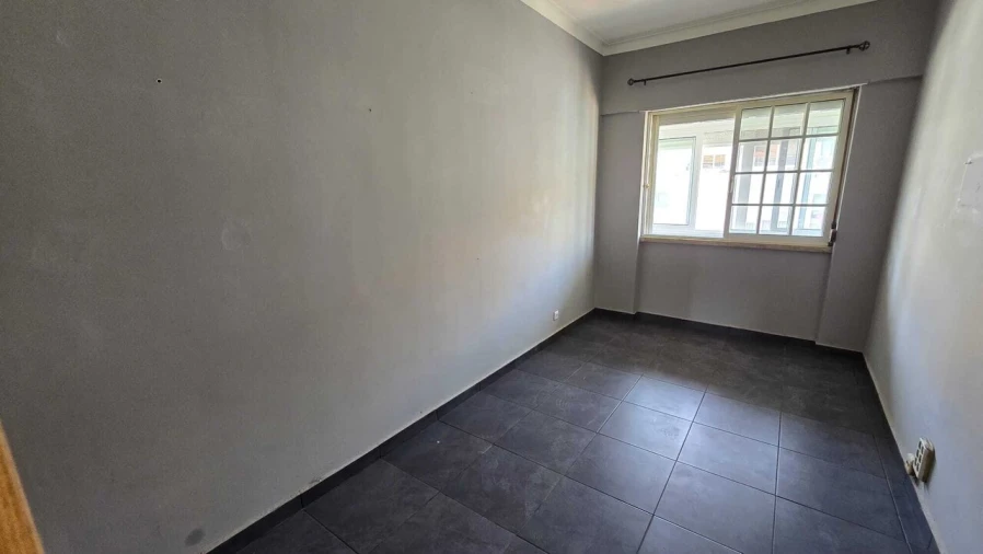 Apartamento T4 para Venda em Seixal, Arrentela e Aldeia de Paio Pires Foto 9