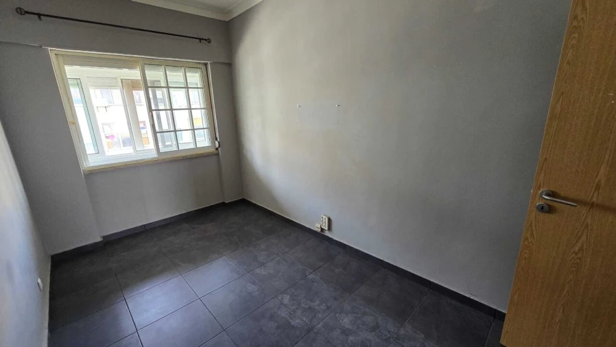 Apartamento T4 para Venda em Seixal, Arrentela e Aldeia de Paio Pires Foto 10