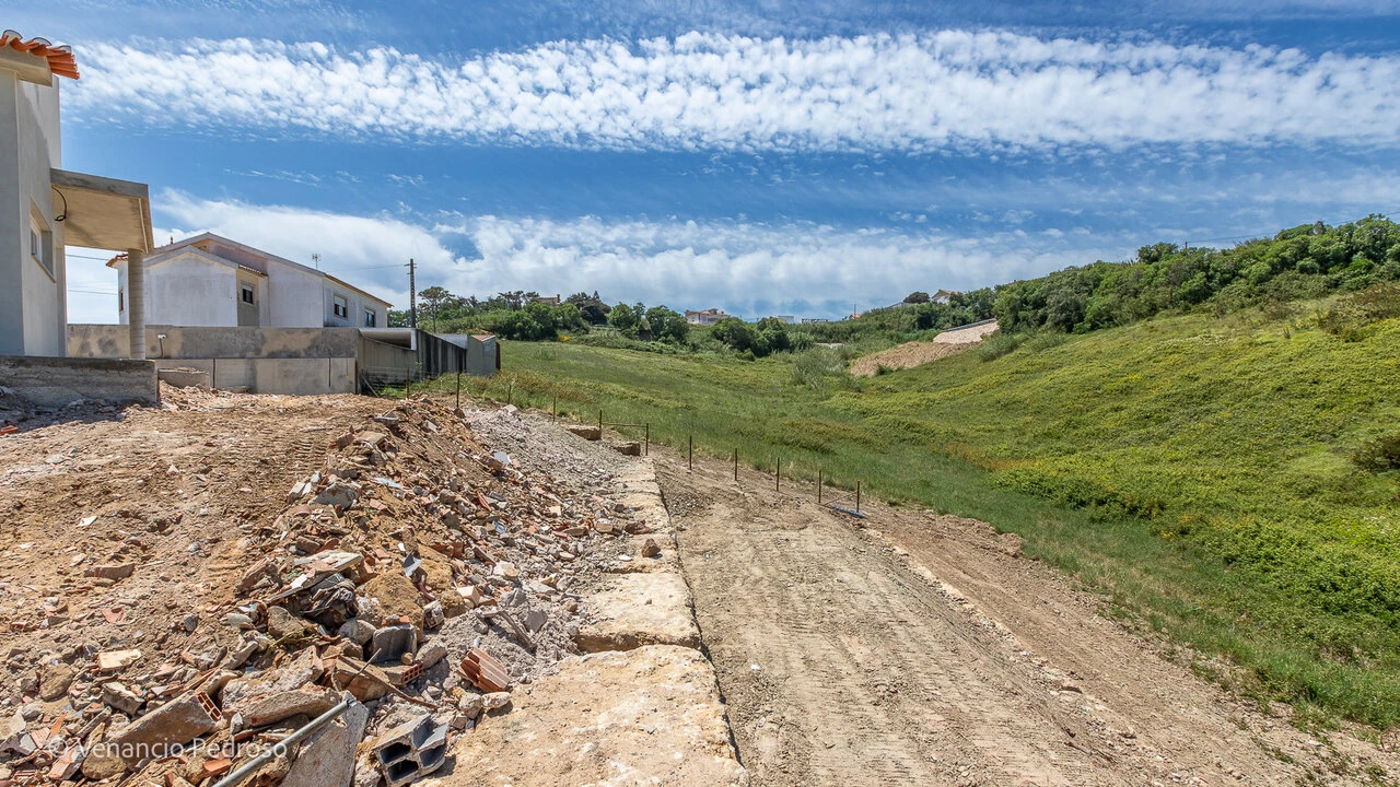 Moradia T3 para Venda em Encarnação Foto 14